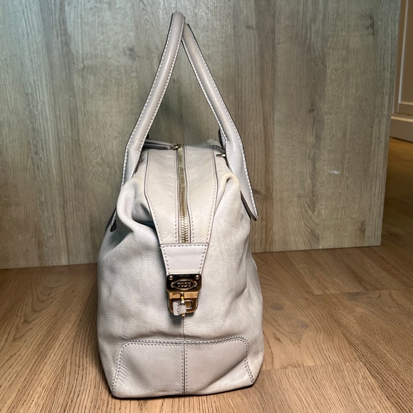Tod’s Large Leather Duffle Bag Lt Grey - Picture 10 of 14